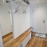 Valere B - It's Magic Gmbh *